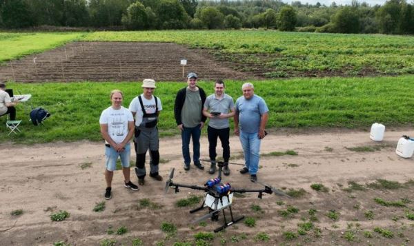 Успешная десикация ботвы картофеля с помощью дрона прошла в Новгородской области