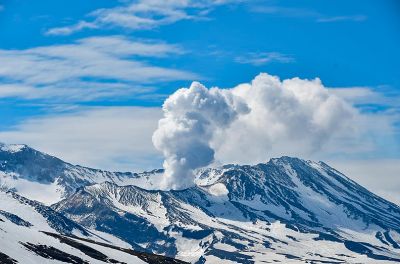 На Камчатке на вулкане Мутновском отметили повышенную сейсмоактивность - новости экологии на ECOportal