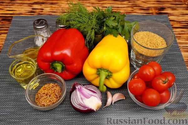 Салат с булгуром, помидорами черри и болгарским перцем