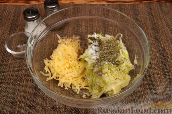 Слойки с кабачками и сыром