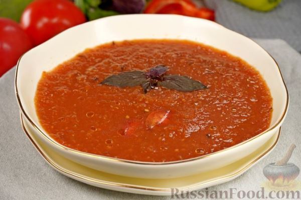 Суп-пюре из запечённого перца, с помидорами и апельсиновым соком