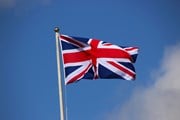 Великобритания повышает визовые сборы