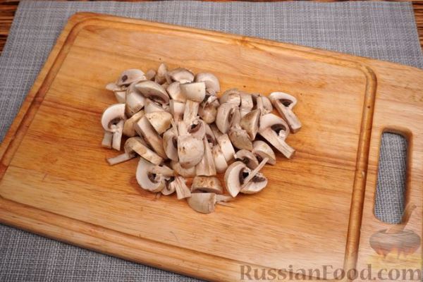 Картофельная запеканка с грибами и болгарским перцем
